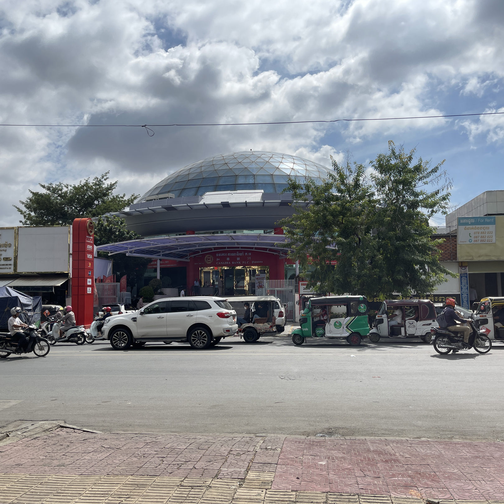 Shop House For Rent near Canadia Bank Phsar Doeum Kor